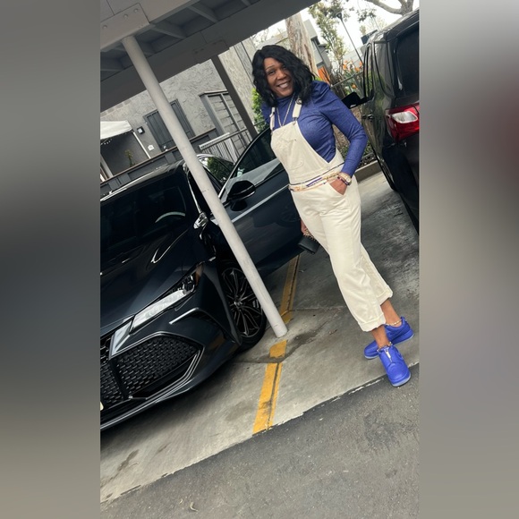 Meet your Posher, Edith - Picture 8 of 9